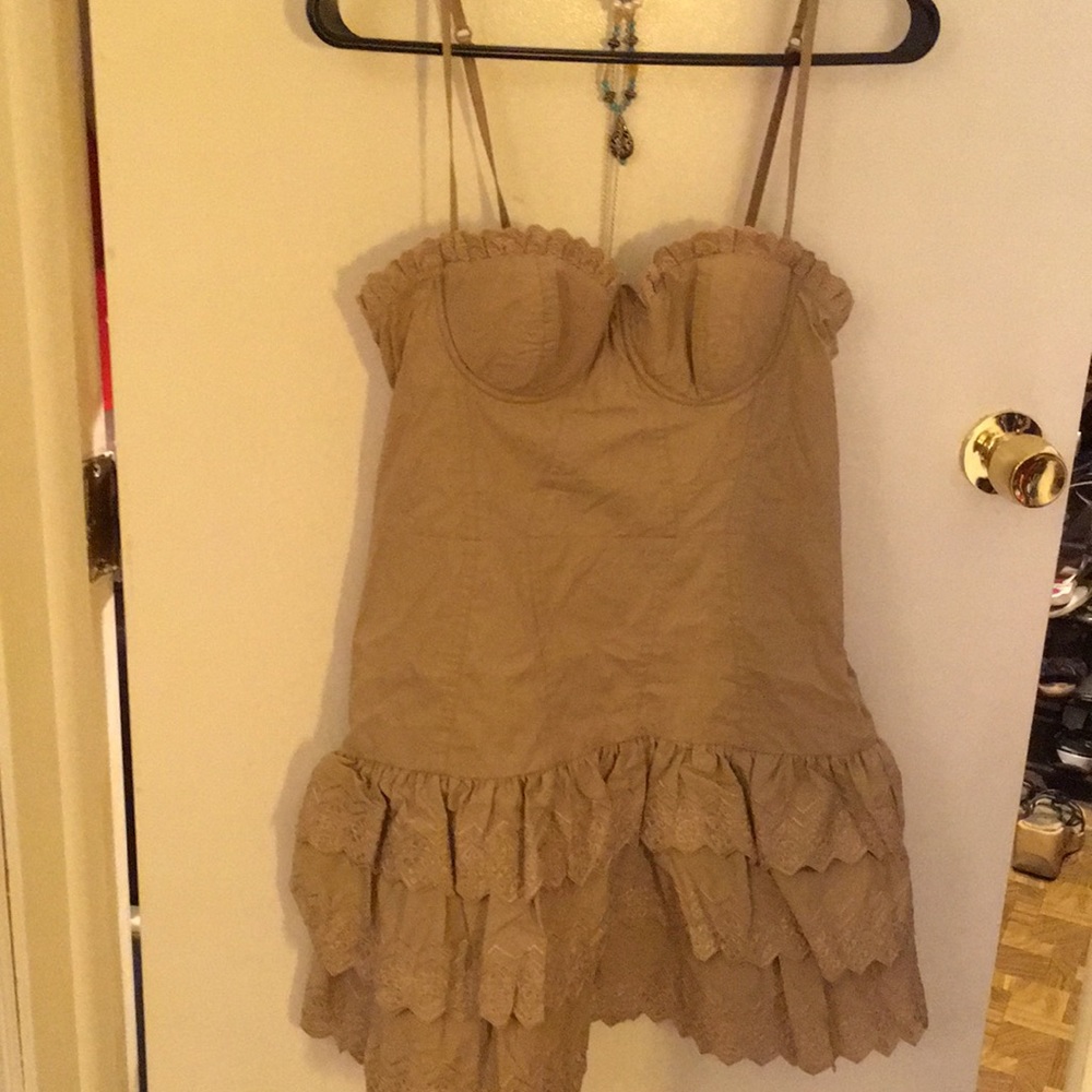 Dress tan